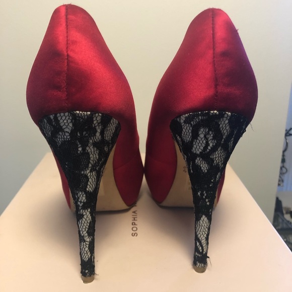 Guess by Marciano red satin pumps - Picture 4 of 8